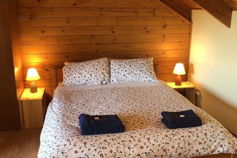 Alpine Stag Lodge Unit 1 - eAccommodation 3