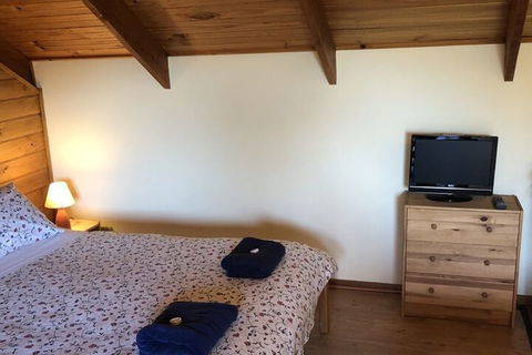 Alpine Stag Lodge Unit 1 - eAccommodation 4