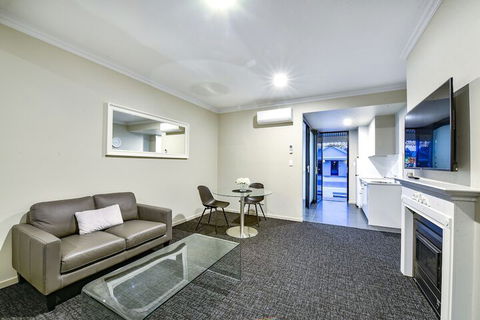 Aloha Central Premium Studios - eAccommodation 4