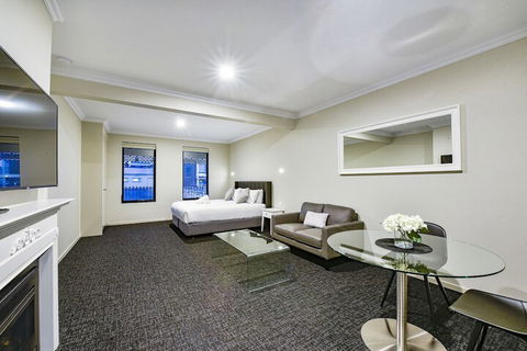 Aloha Central Premium Studios - eAccommodation 3