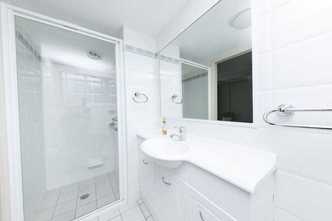 Mirage Unit 502 - eAccommodation 5