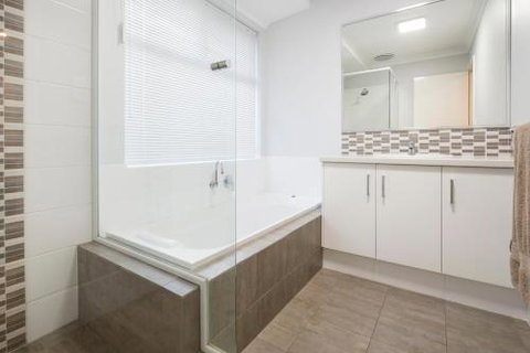 Fairway Isle - eAccommodation 1