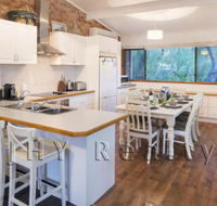 Coastal Cottage - eAccommodation