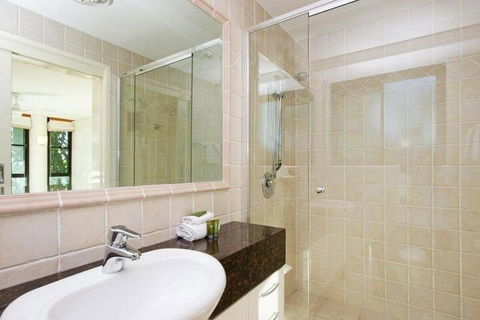 Allambi Rise Apartments A - eAccommodation 4