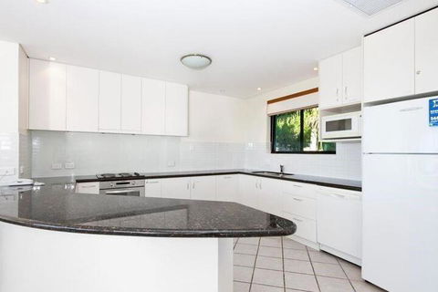 Allambi Rise Apartments A - eAccommodation 5