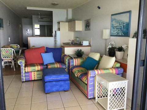 Absolute Beachfront With Million Dollar Views - eAccommodation 3