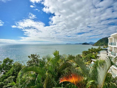 Absolute Beachfront With Million Dollar Views - eAccommodation 4