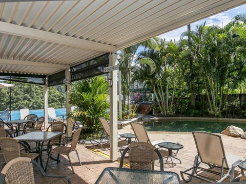 Absolute Beachfront With Million Dollar Views - eAccommodation 2