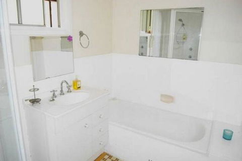 Explorers Holiday House - eAccommodation 5