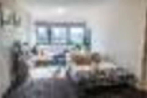 Ample Melbourne CBD Apt With Wifi Netflix & View - eAccommodation 6