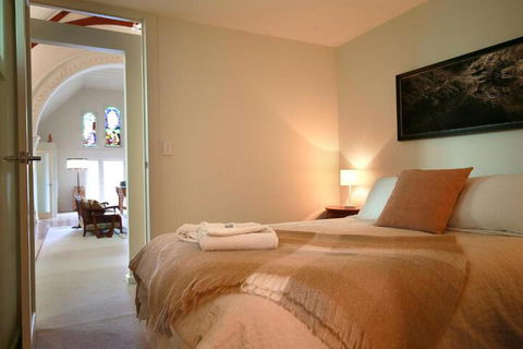 A Tassie Church - eAccommodation 6