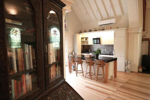 A Tassie Church - eAccommodation 4
