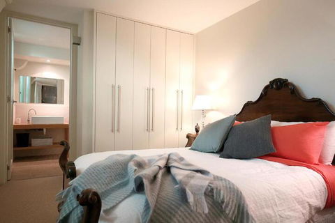 A Tassie Church - eAccommodation 7