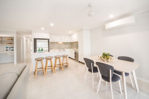 Airlie On Main Street Airlie Beach - eAccommodation 6