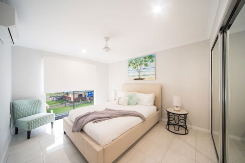 Airlie On Main Street Airlie Beach - eAccommodation 1