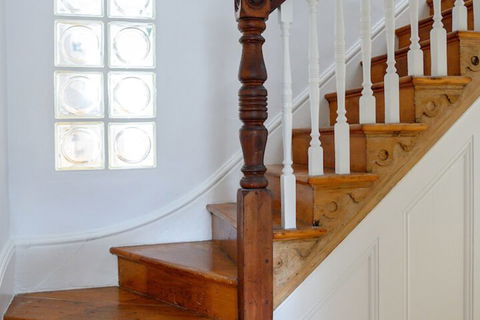 Adderley A Striking 1880s Restored Victorian - eAccommodation 4