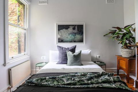 Adderley A Striking 1880s Restored Victorian - eAccommodation 0