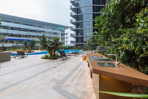 Airtrip Apartments On Cordelia - eAccommodation 0