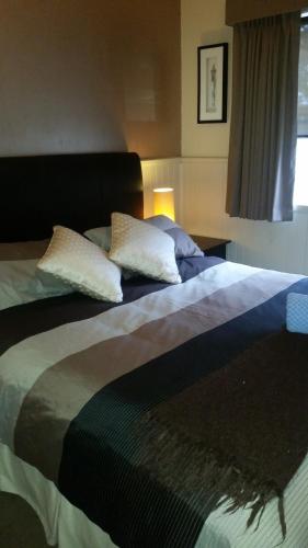 About Time Retreats Studio Three - eAccommodation 6