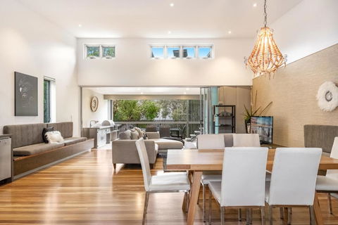 AquawatersatBelongil - eAccommodation 6