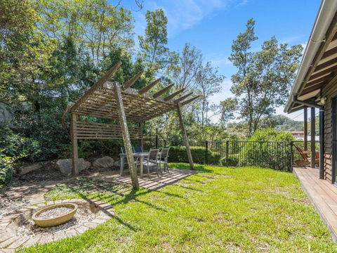 Avoca Beach Living 84 Avoca Drive Avoca Beach - eAccommodation 4