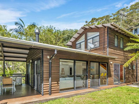 Avoca Beach Living 84 Avoca Drive Avoca Beach - eAccommodation 2