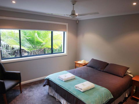 Absolutely Avoca 114a Avoca Drive Avoca Beach - eAccommodation 6