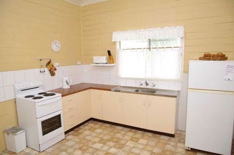 Almare 7 Gowing Street - eAccommodation 6