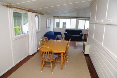 Almare 7 Gowing Street - eAccommodation 2