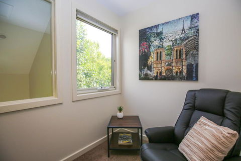 Amber Mist Villa Two - eAccommodation 3