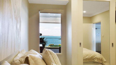 Aura Apartment With Spectacular Views! - eAccommodation 2
