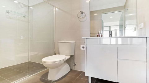 Aura Apartment With Spectacular Views! - eAccommodation 4