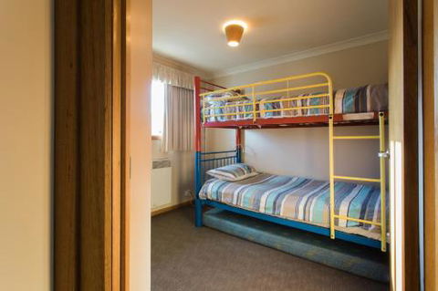 Arthur Riverfront & Sea Lodge Upstream - eAccommodation 0
