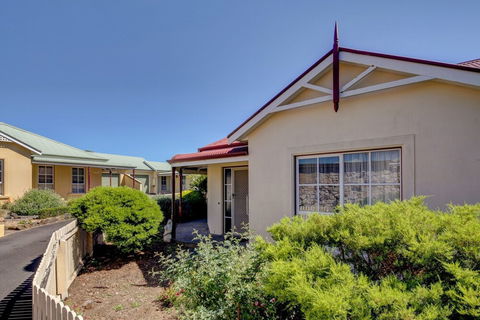 Avalon Cottage - eAccommodation 1