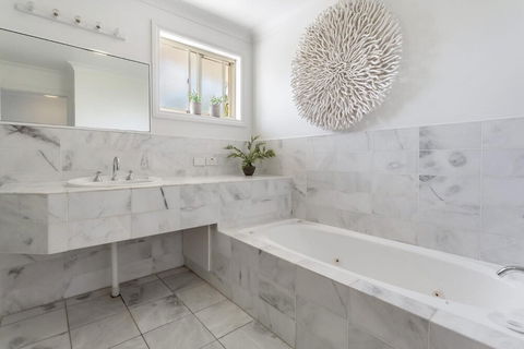 Pacific Blue Townhouse 351 265 Sandy Point Road - eAccommodation 4