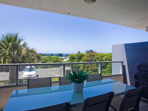 LORNE CHALET APARTMENT 10 Ask About Midweek Deals - eAccommodation 3