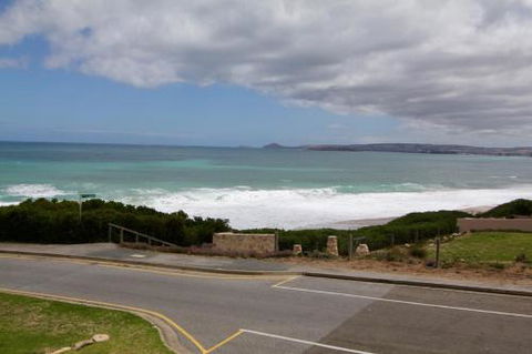 Southern Sands Beachfront Apartments - eAccommodation 6