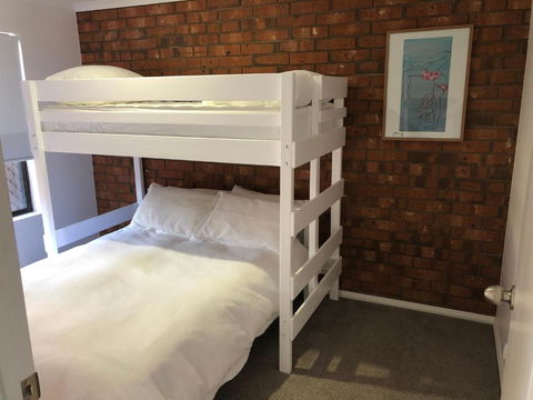 Southern Sands Beachfront Apartments - eAccommodation 3