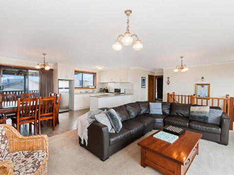 AMBIENCE By THE SEA - eAccommodation 2