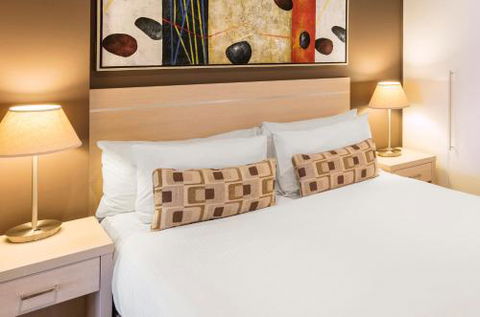 Apartments At 16 Holdfast - eAccommodation 1