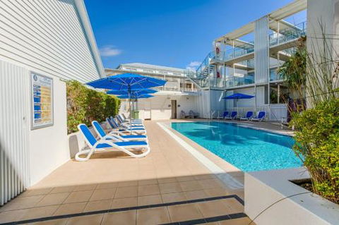 Unit 207 Plantation Rainbow Beach Ocean Facing Plantation Resort Unit Incredible Views Top Floor - eAccommodation 3