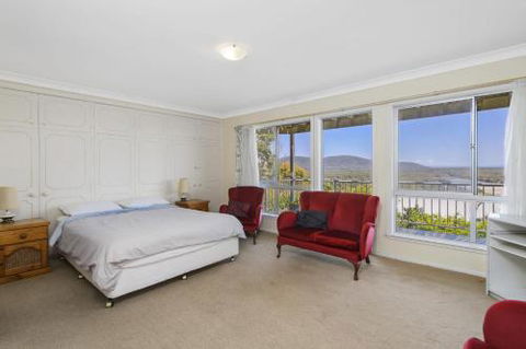 La Mer 19 Dulconghi Street - eAccommodation 2