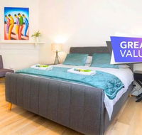 Minutes From the Beach Shops  Parks Free Wifi Nespresso Netflix - eAccommodation