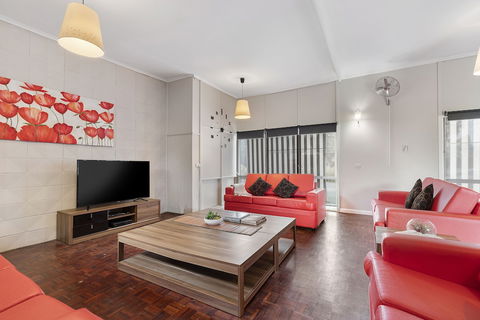 The Gazebo Place - Spacious 4 Bedroom Near Murray River - eAccommodation 2