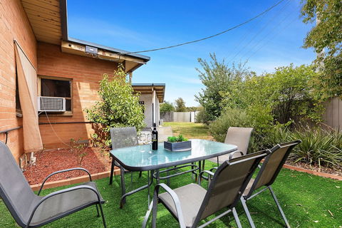 The Gazebo Place - Spacious 4 Bedroom Near Murray River - eAccommodation 0