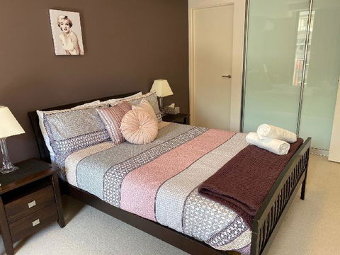 ARENA RESORT STYLE EXEC FREE NETFLIX WIFI WINE - eAccommodation 4