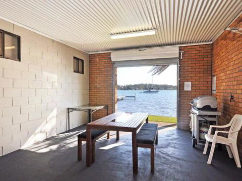 Fishing Point Shores - eAccommodation 1