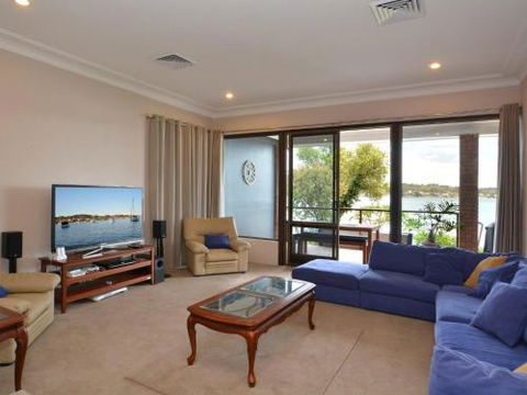 Fishing Point Shores - eAccommodation 4