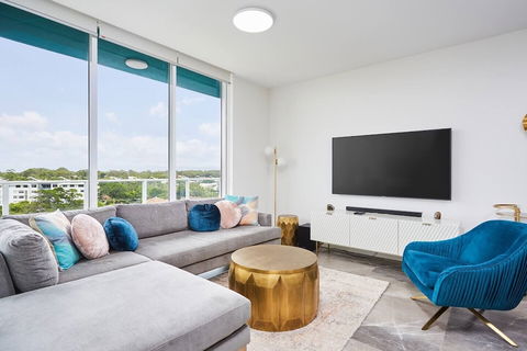Luxurious 2bed 2bath APT With Parking@southport - eAccommodation 4