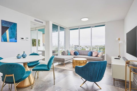 Luxurious 2bed 2bath APT With Parking@southport - eAccommodation 6